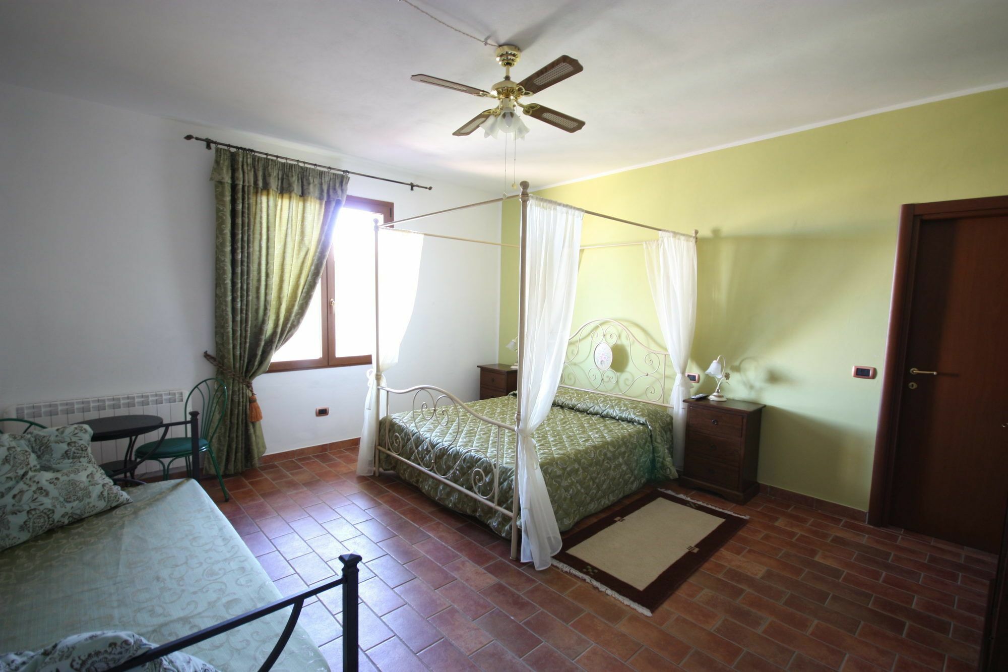 Agriturismo I Pini 圣吉米纳诺 外观 照片